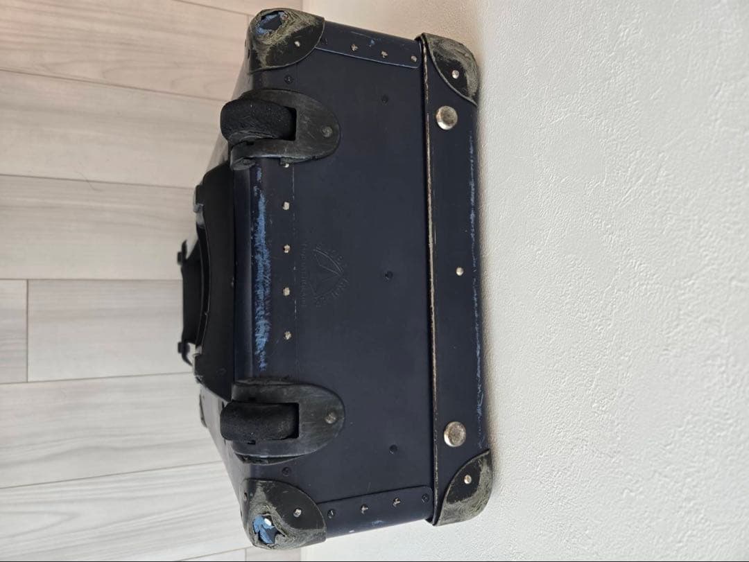 グローブトロッターGLOBE-TROTTERスーツケース　ネイビー