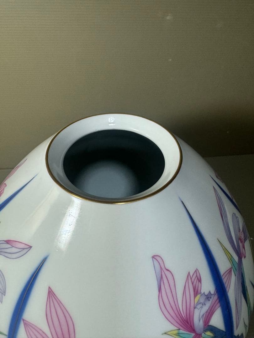 2579 香蘭社　春蘭　花瓶