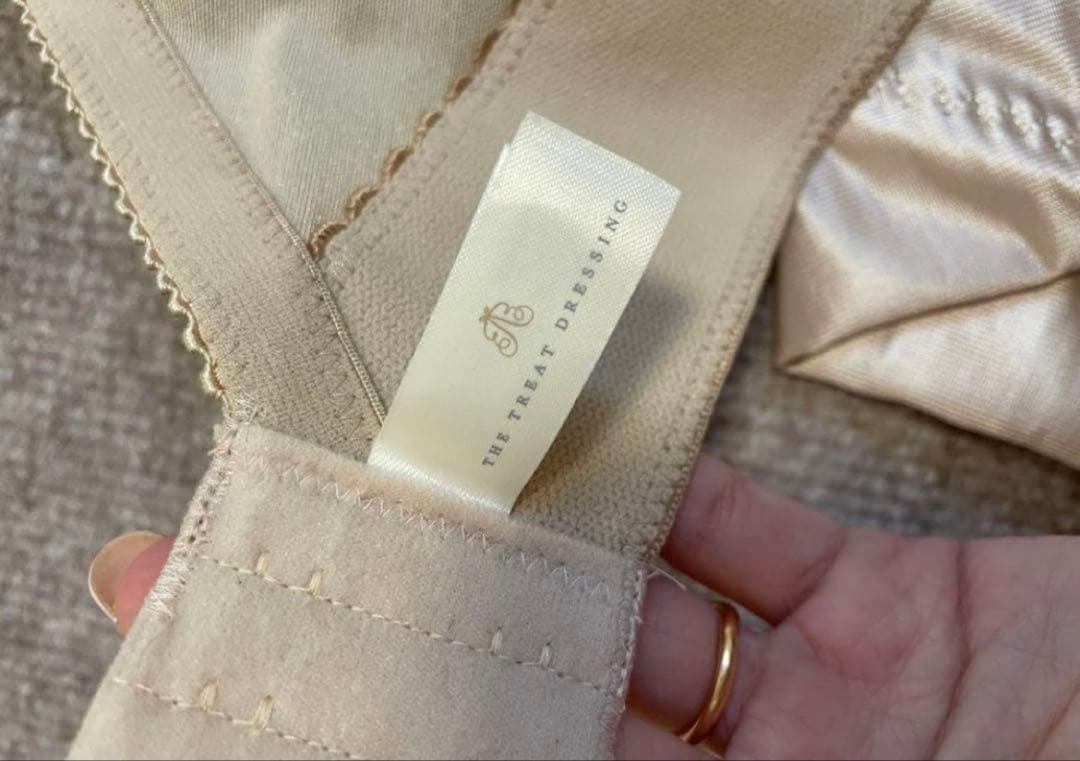 D70 M ブライダルインナー THE TREAT DRESSING