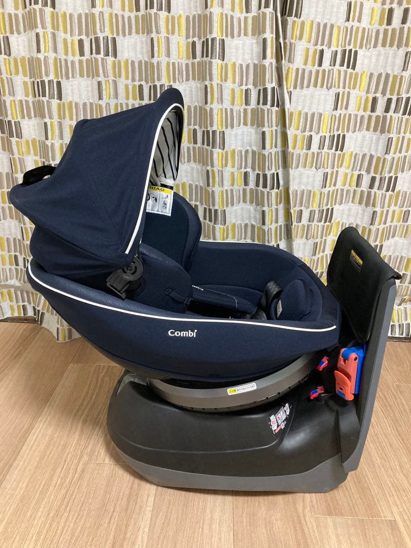 【限定特価‼️】Combi チャイルドシート　クルムーブスマート　新生児対応