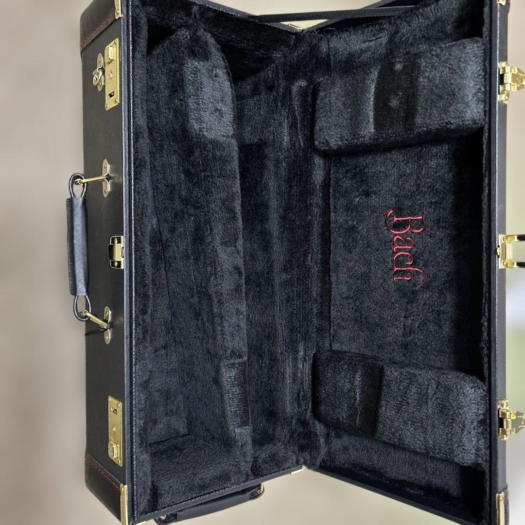 Bach トランペットケース 黒 　ショルダーストラップなし