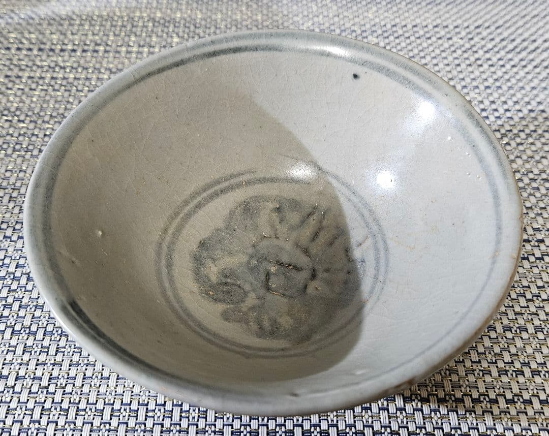 名碗❗】中国古陶磁器　明末～清初 福建琉球古窯　青華染付　唐草に渦巻文様 茶碗