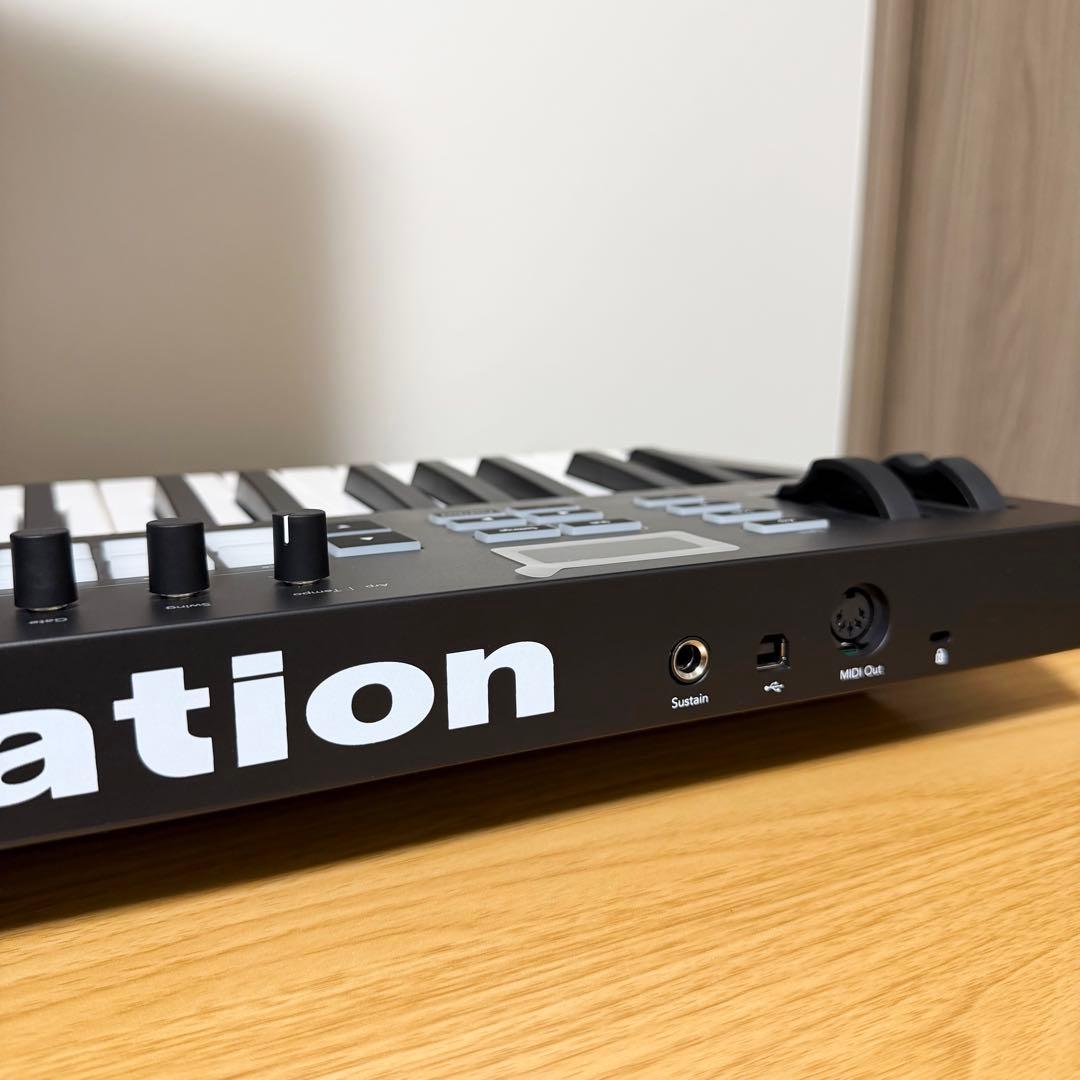 NOVATION LAUNCHKEY37 MIDIキーボード