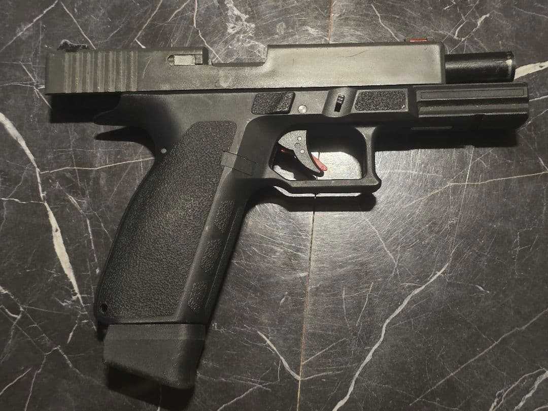 Carbon8製 STRIKERNEUN9 Co2 ガスガン ストライカー9