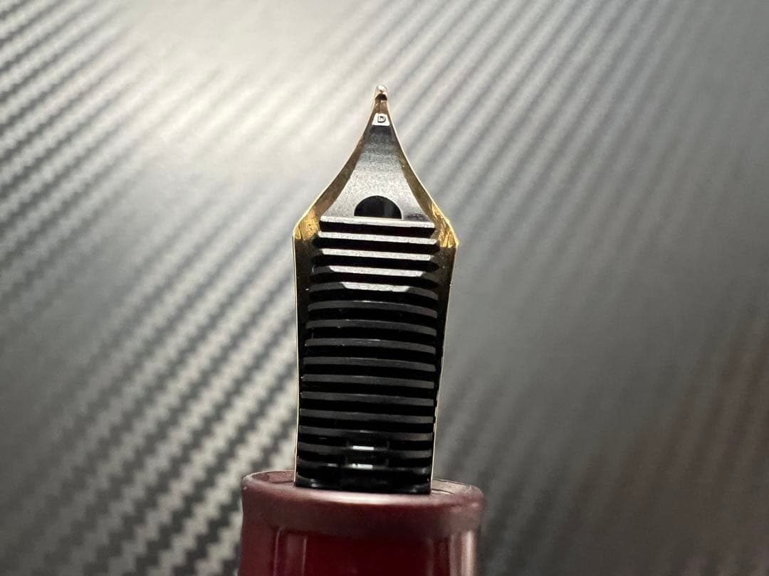 モンブラン マイスターシュテュック 147 トラベラー M ボルドー 万年筆