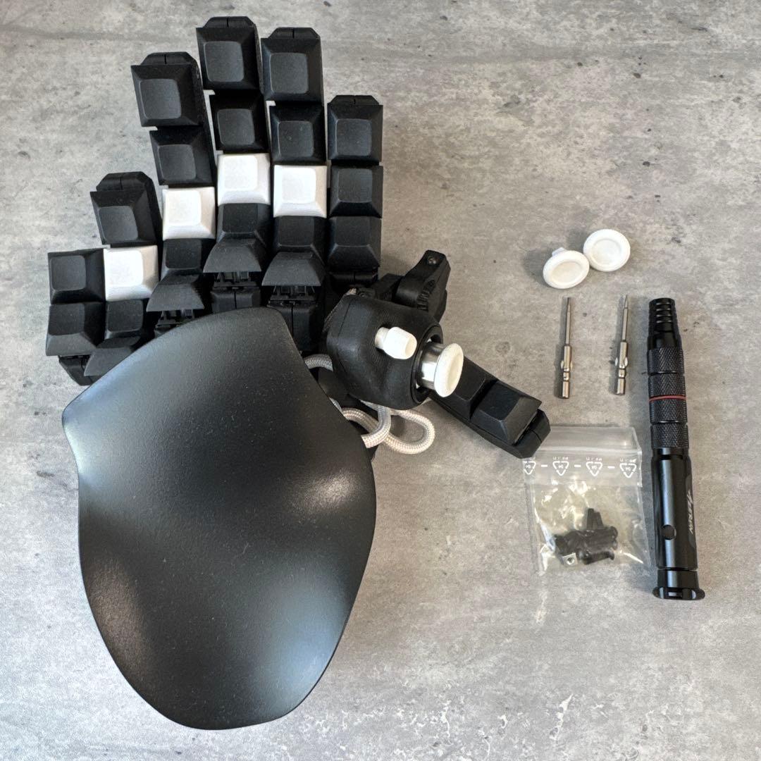 【本日限り値下げ】Azeron Keyzen 赤軸 コントローラー 左手デバイス