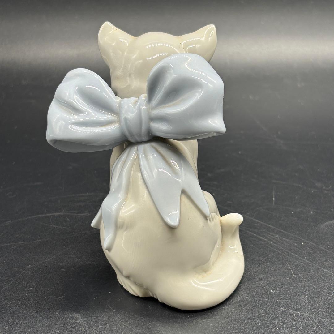 リヤドロ姉妹ブランドNAO　置物 フィギュリン 猫　リボン　　no.170