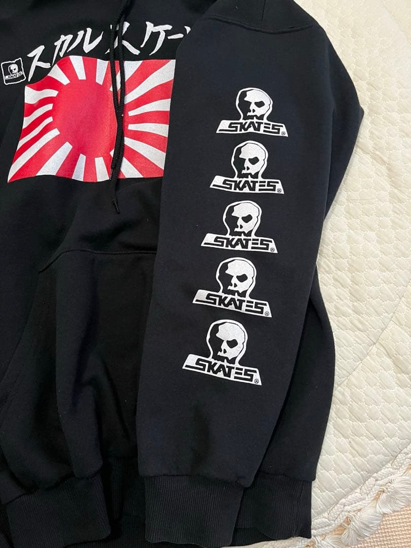 スカルスケーツ　パーカー　日章旗
