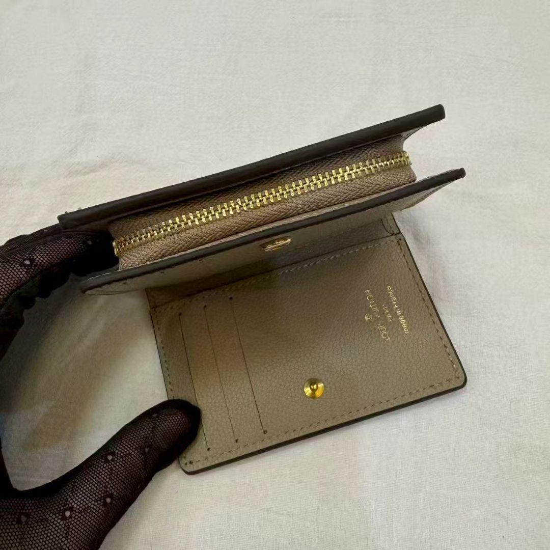 期間限定価格 二つ折り財布 カーキ色