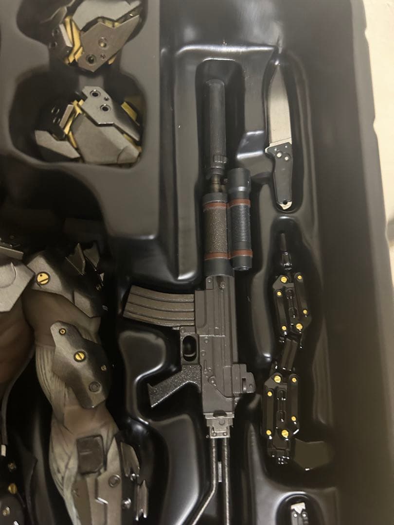 ロボット hot toys LGEAR RISING:REVENGEANCE