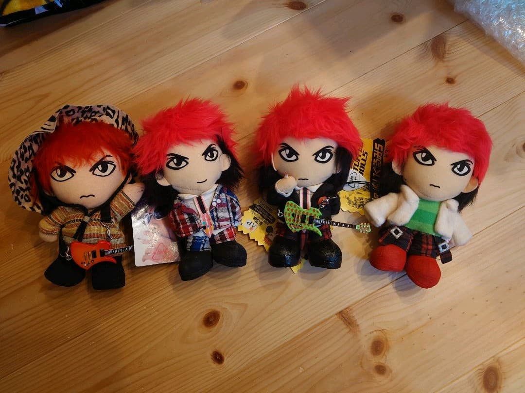 13.hide ぬいぐるみ 4体＆ギターコレクション