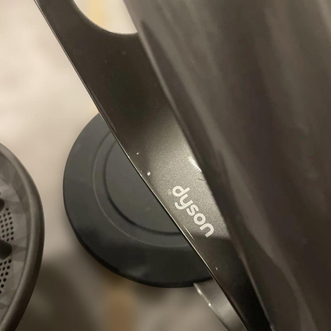 ダイソンSupersonic ドライヤー　アタッチメント3つ＋スタンド付毎日時短