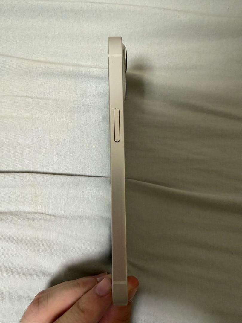 Apple iPhone 13 256GBスターライト 本体