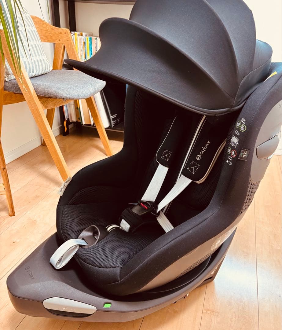 シローナ Gi i-Size/ムーンブラックプラス