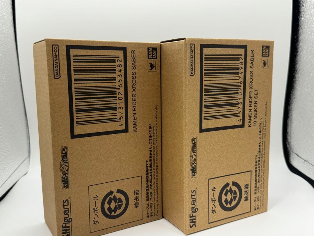 S.H.Figuarts 仮面ライダークロスセイバー