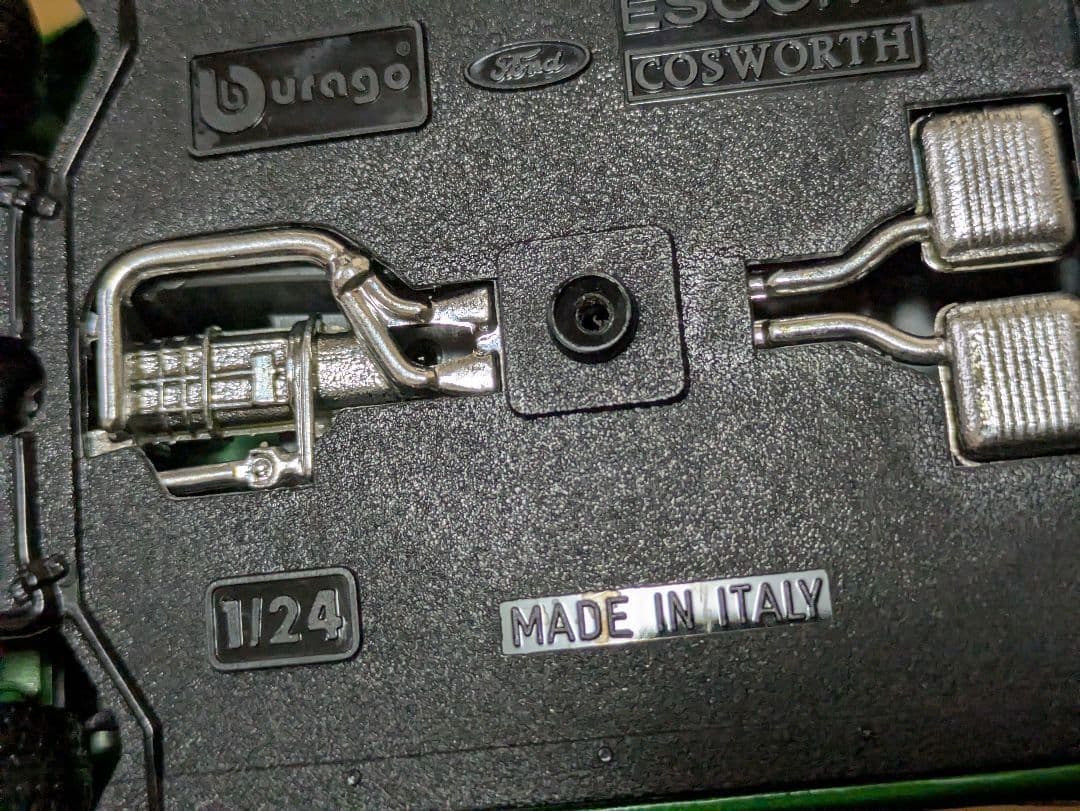 ブラーゴ　フォード・エスコート　RS　コスワース　　1/24