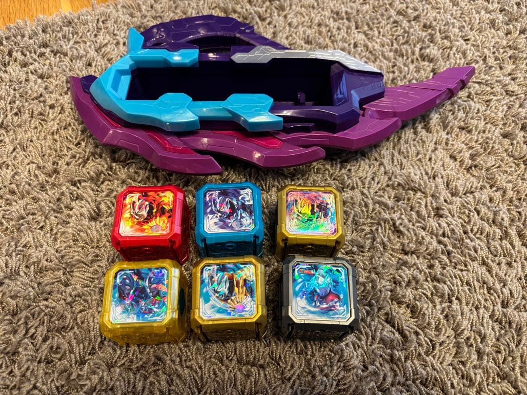 1月5日限定値引中　ウルトラマンアーク　サトゥルーアーマーキューブ他　まとめ売り