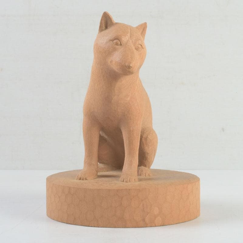 新木　氷馬 富山県工芸家　得地秀生作　木彫　犬　置物　共箱　V　9559