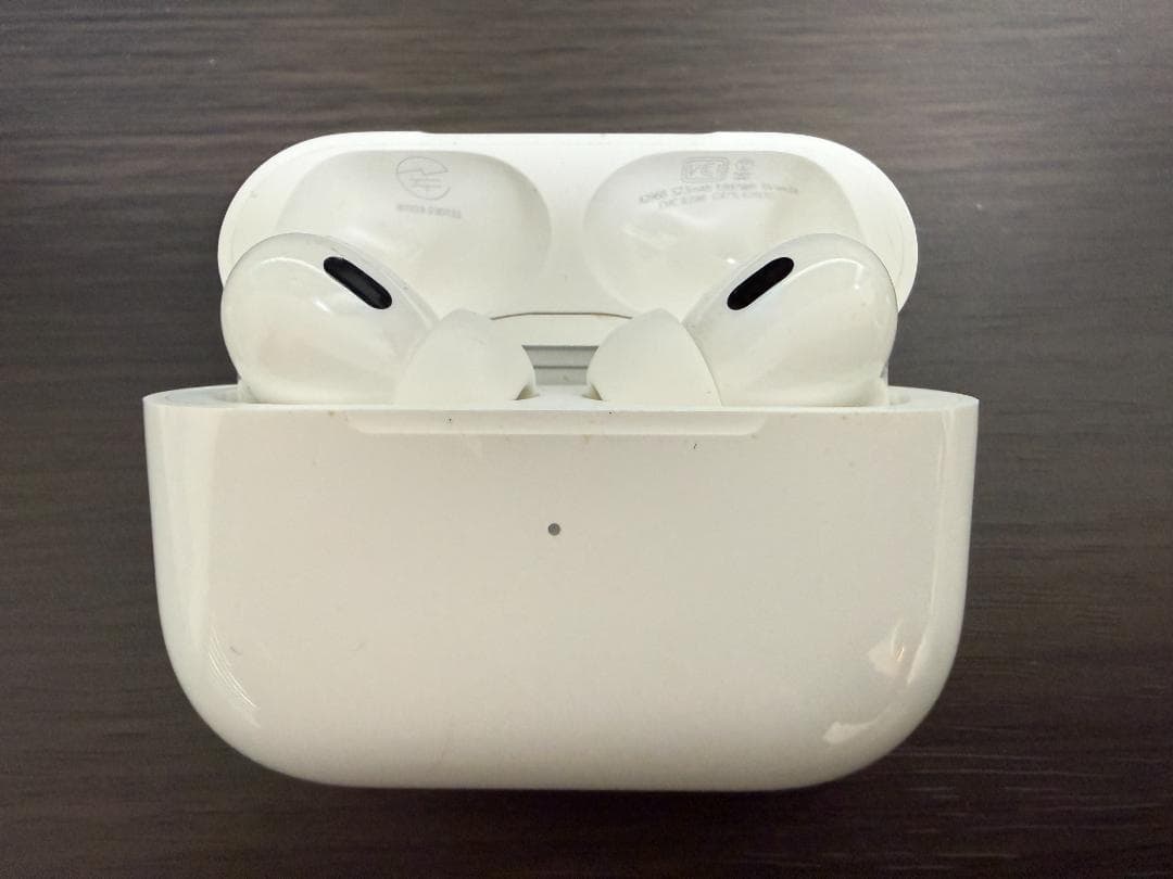 ★美品★　AirPods Pro 2 第二世代　おまけ付き