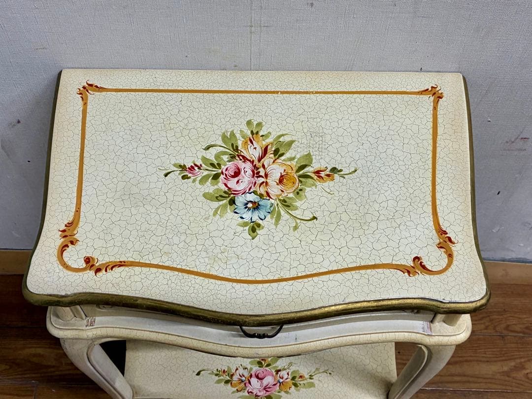管399☆ イタリア製☆ロココ調☆姫家具☆ヒビ加工☆サイドテーブル