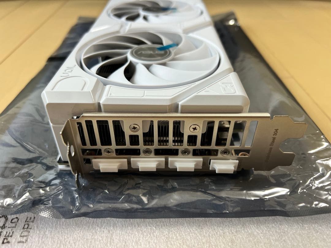 極美品ASUS GeForce RTX 4060 Ti 8GB OC