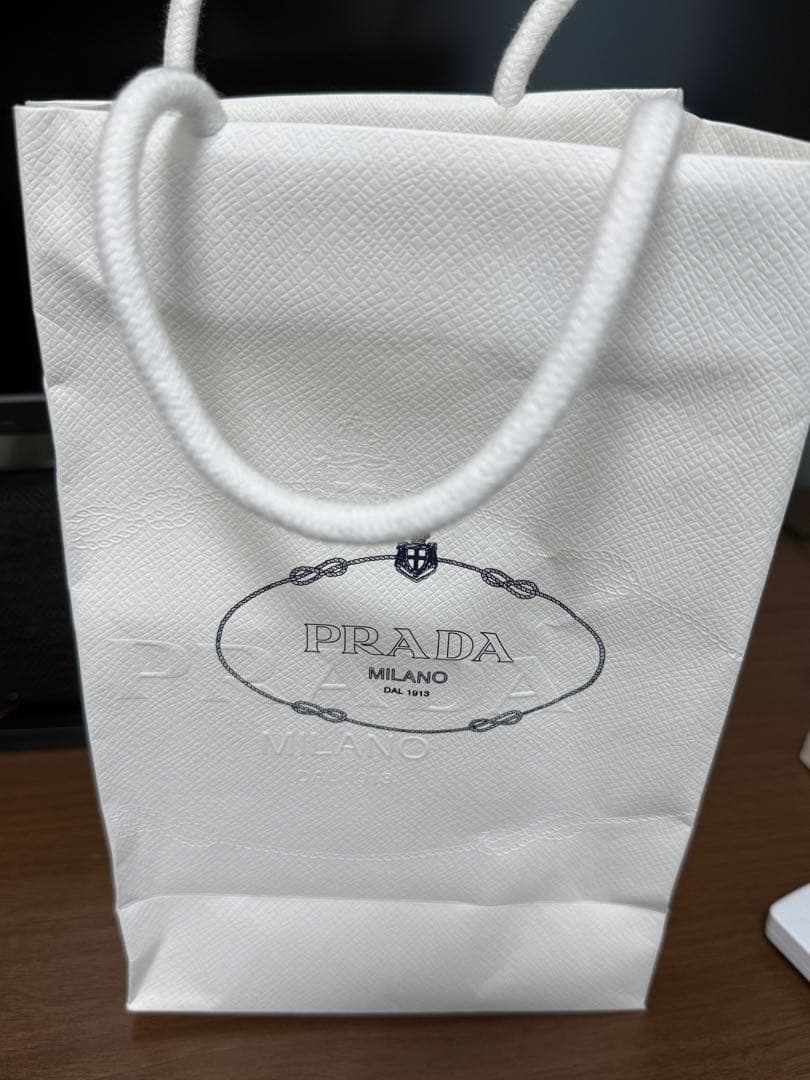 ラッセーラサフィアーノトライアングル財布