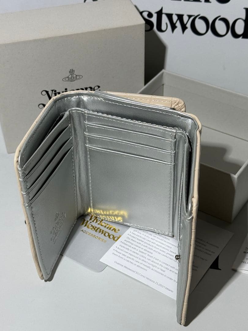 Vivienne Westwood 三つ折り財布 ベージュ