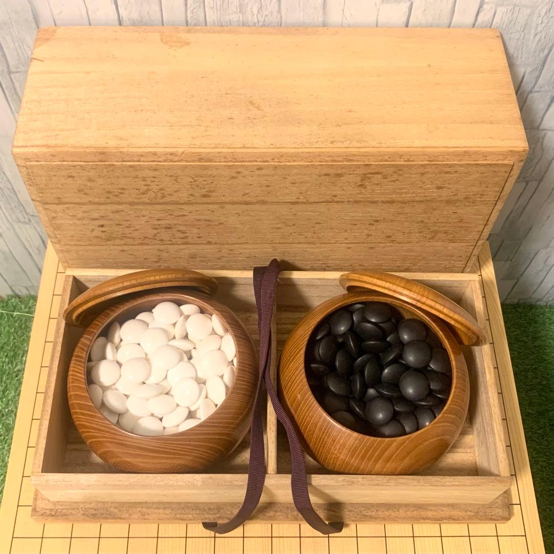 良品 高級囲碁5点セット 36号蛤碁石 特大碁笥 桐箱 5.9寸天地柾目囲碁盤