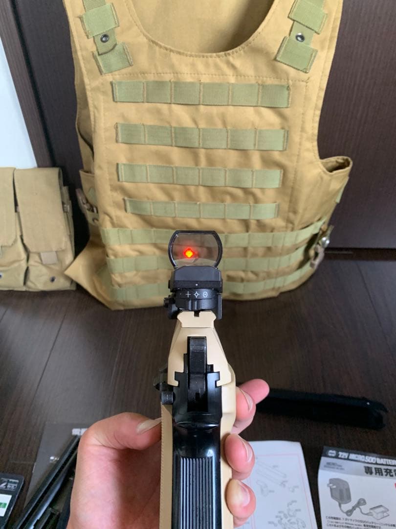 た*ー様 東京マルイベレッタm93rとタクティカルベストセット