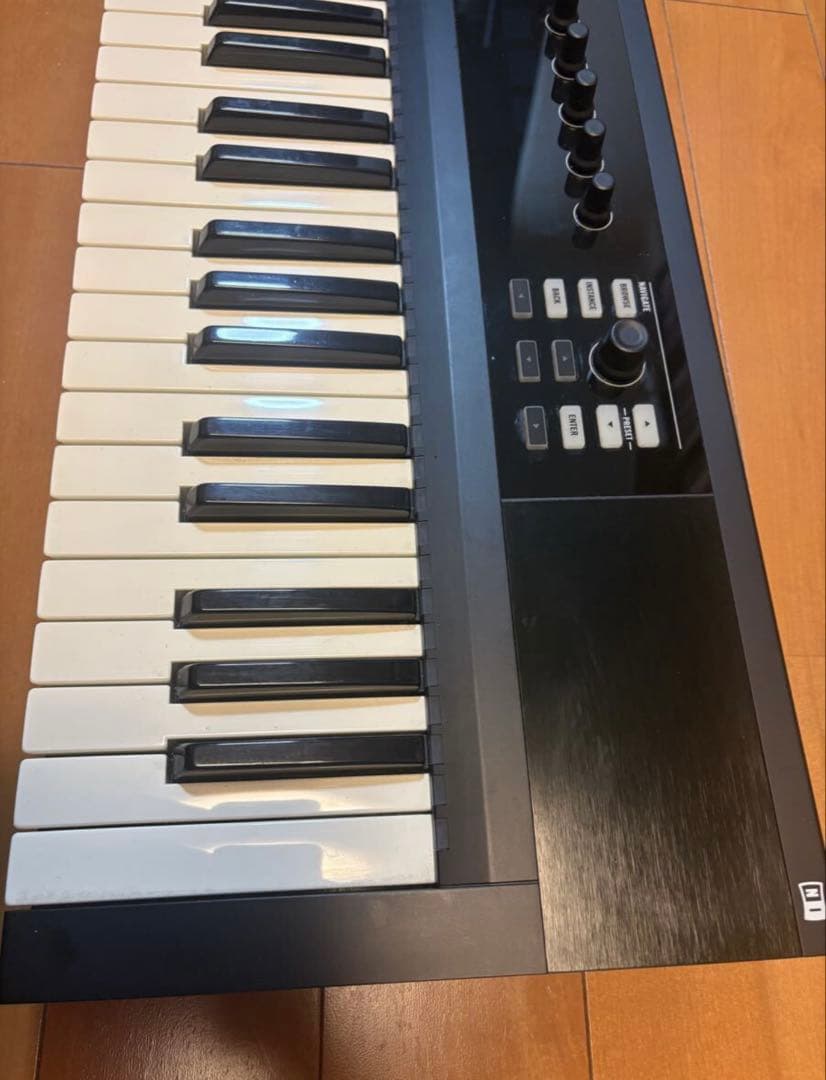 KOMPLETE KONTROL S49動作確認済み　ライセンス移行可