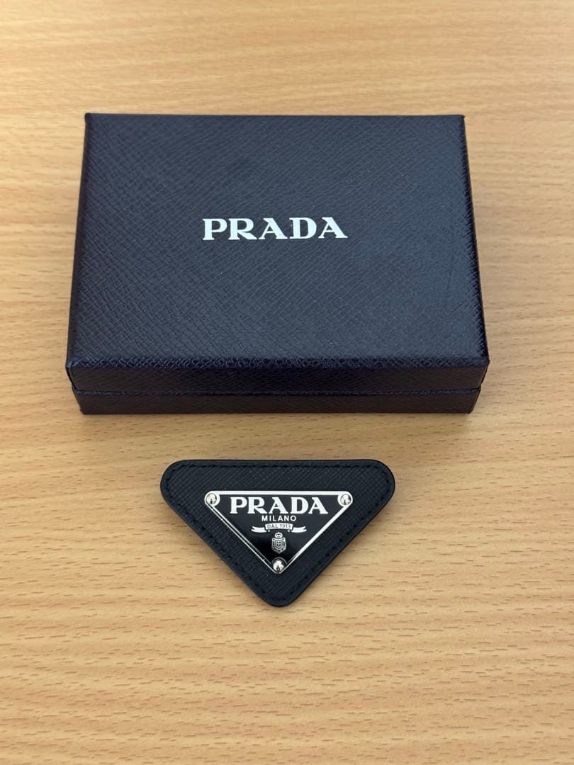 【正規品】 PRADA ブローチ ブラック