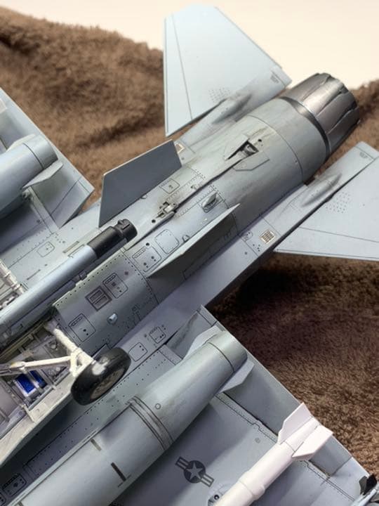 タミヤ　1/48 F-16 ファイティングファルコン　完成品