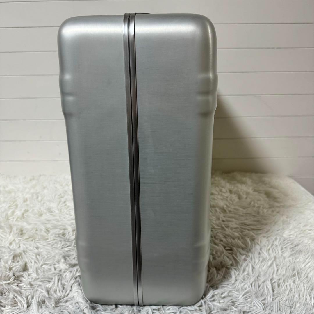 未使用・希少⭐️ゼロハリバートン　カメラケース　アタッシュケース　大容量　アルミ