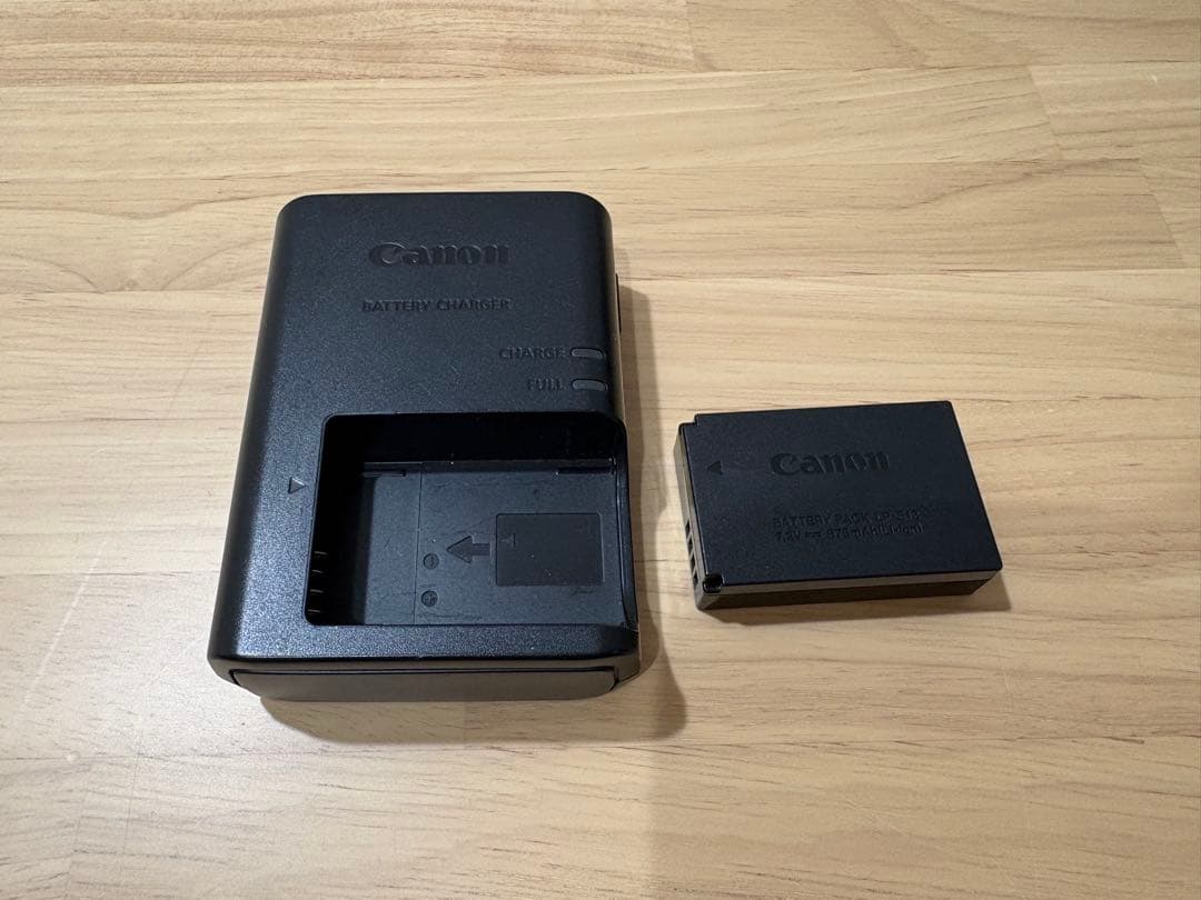 【限定値引き】Canon EOS M10ダブルレンズキット SDカード64G付き