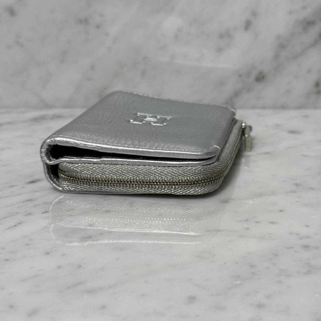 新品 未使用 HIROFU ヒロフ 二つ折り財布 銀 シルバー 本革 ジップ