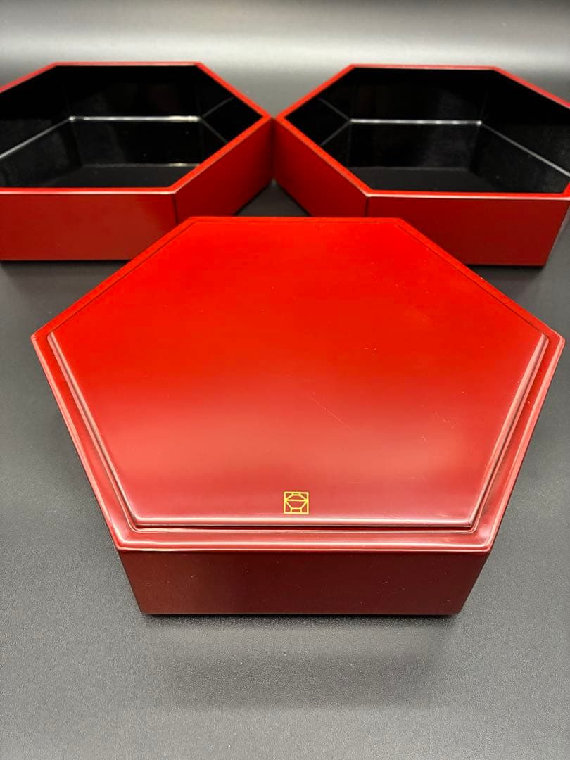 山田平安堂　宮内庁御用達　漆　漆器　六角重　三段　和食器