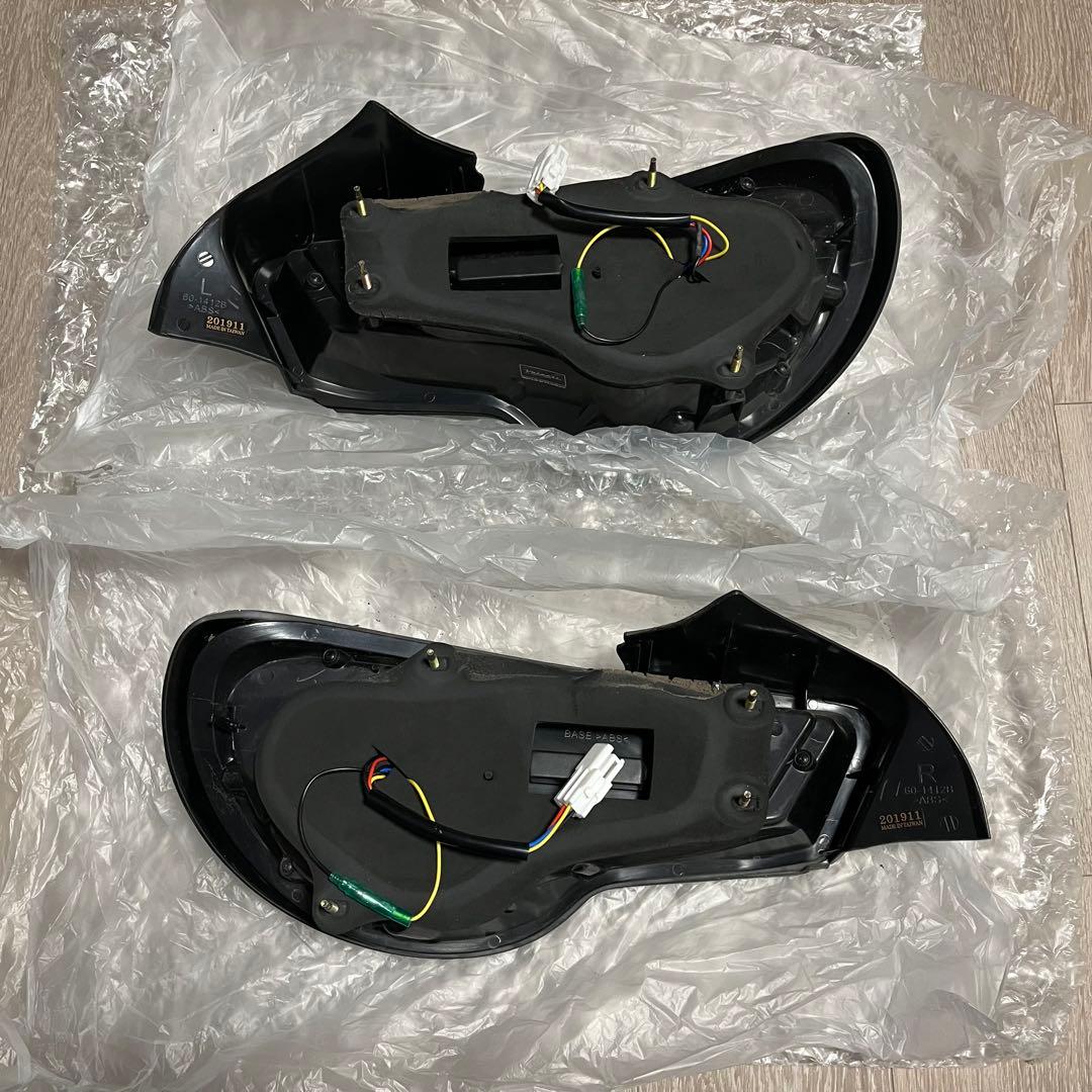 ヴァレンティ ジュエルLEDテールランプ シーケンシャル TT86Z