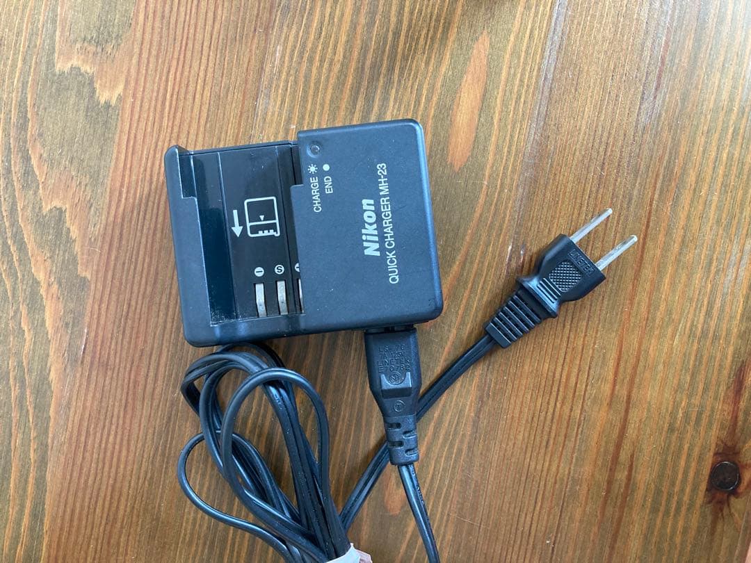 Nikon D60 デジタル一眼レフ 本体と充電器