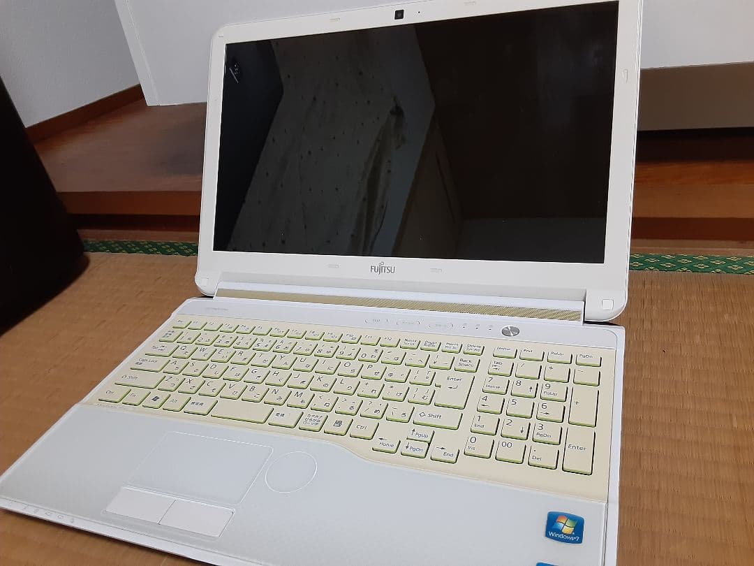 富士通 ノートPC Windows 7 Core i5