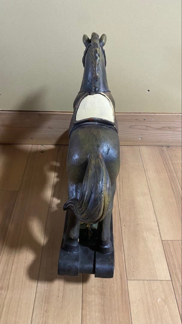 木製ロッキングホース 子供とおもちゃ付き