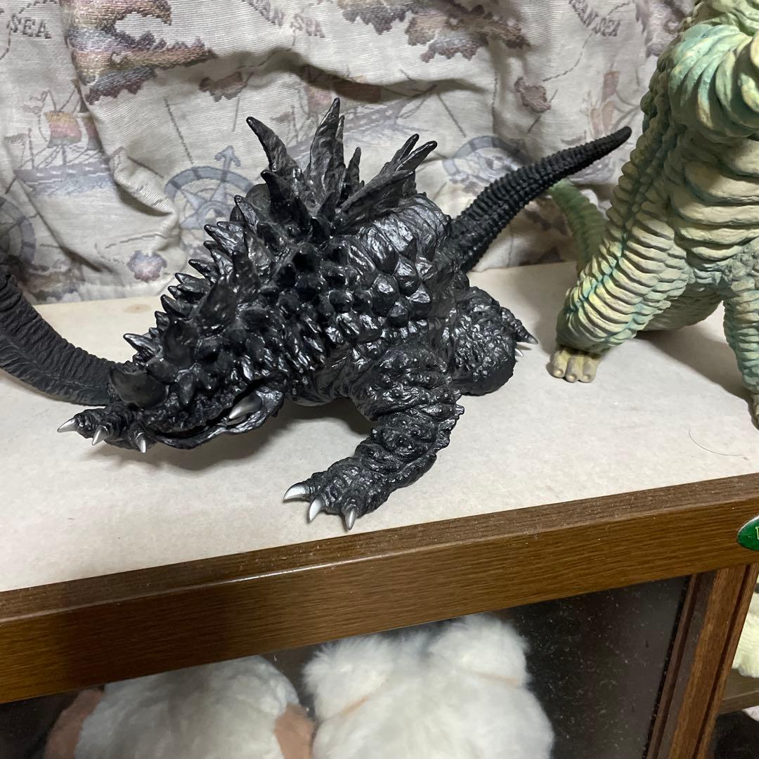 怪獣フィギュア 3体セットウルトラマン怪獣無法地帯