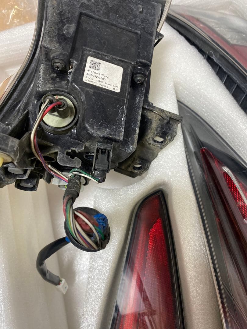 50プリウス前期　テールランプ　フルセット　純正