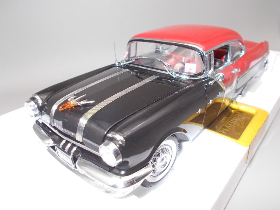 1955 Pontiac StarChief SunStar社製 1/18