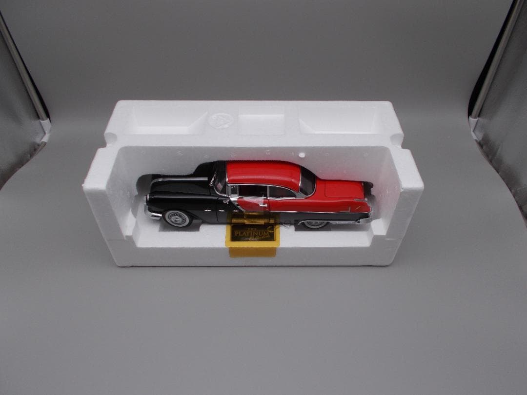 1955 Pontiac StarChief SunStar社製 1/18