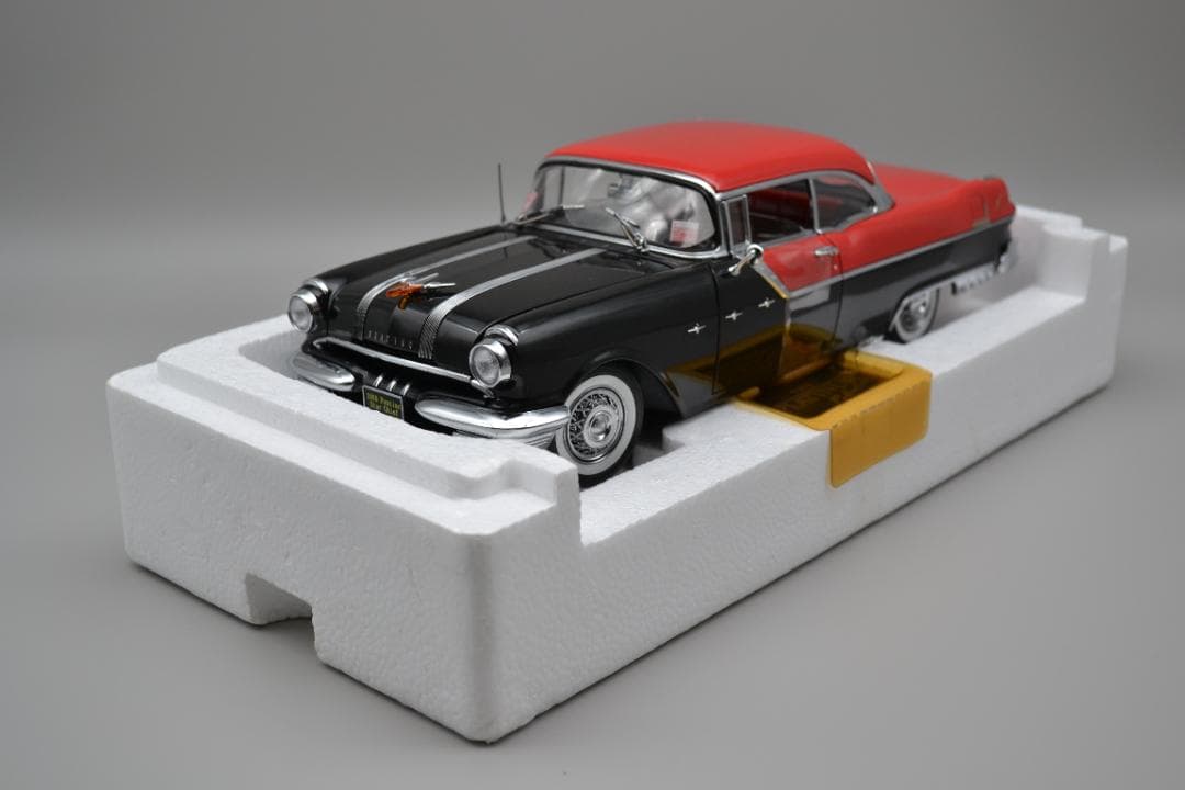 1955 Pontiac StarChief SunStar社製 1/18