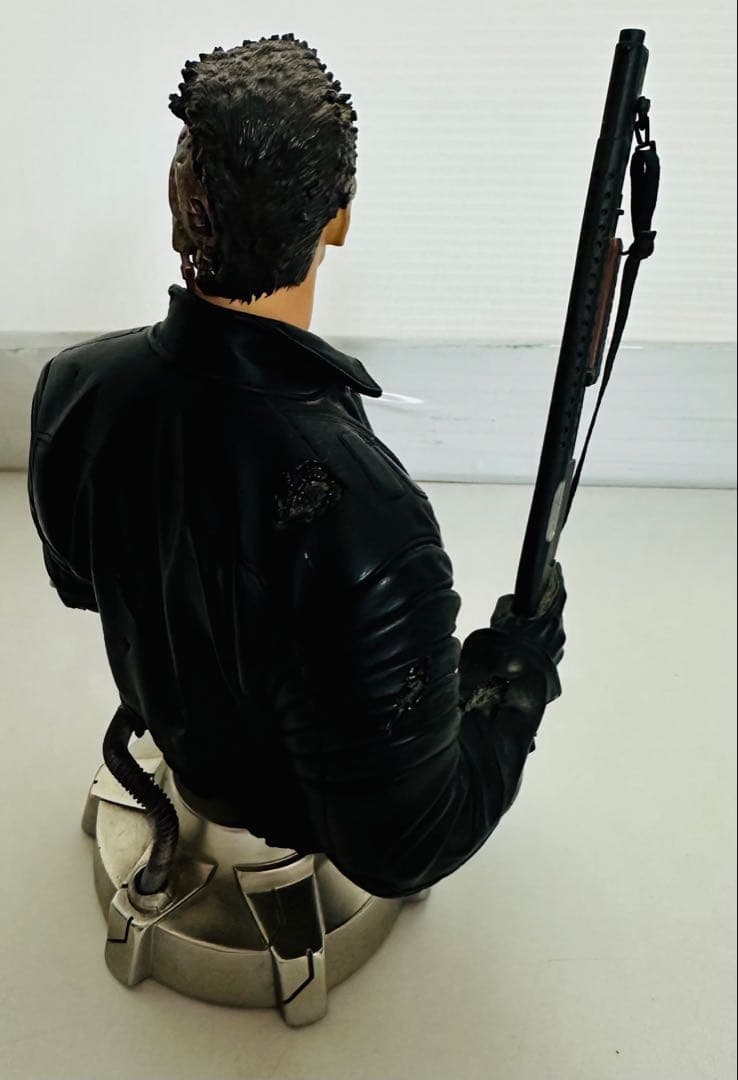 ターミネーター3 T-850 BATTLE DAMAGED フィギュア