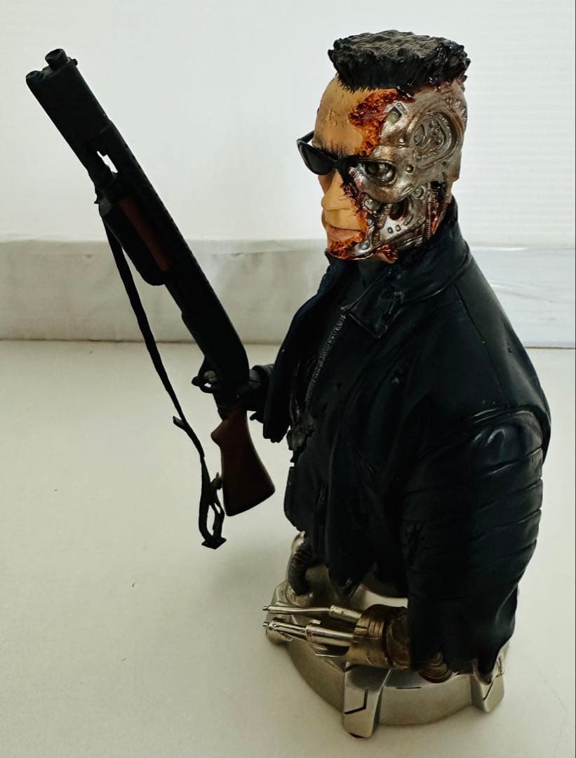 ターミネーター3 T-850 BATTLE DAMAGED フィギュア