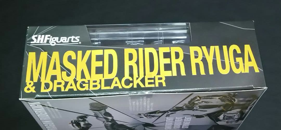 S.H.フィギュアーツ 仮面ライダーリュウガ