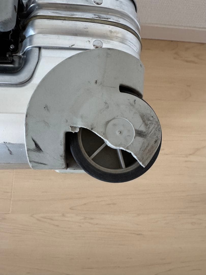 ★破格★RIMOWA トパーズ 32L 2輪シルバー キャリーケース