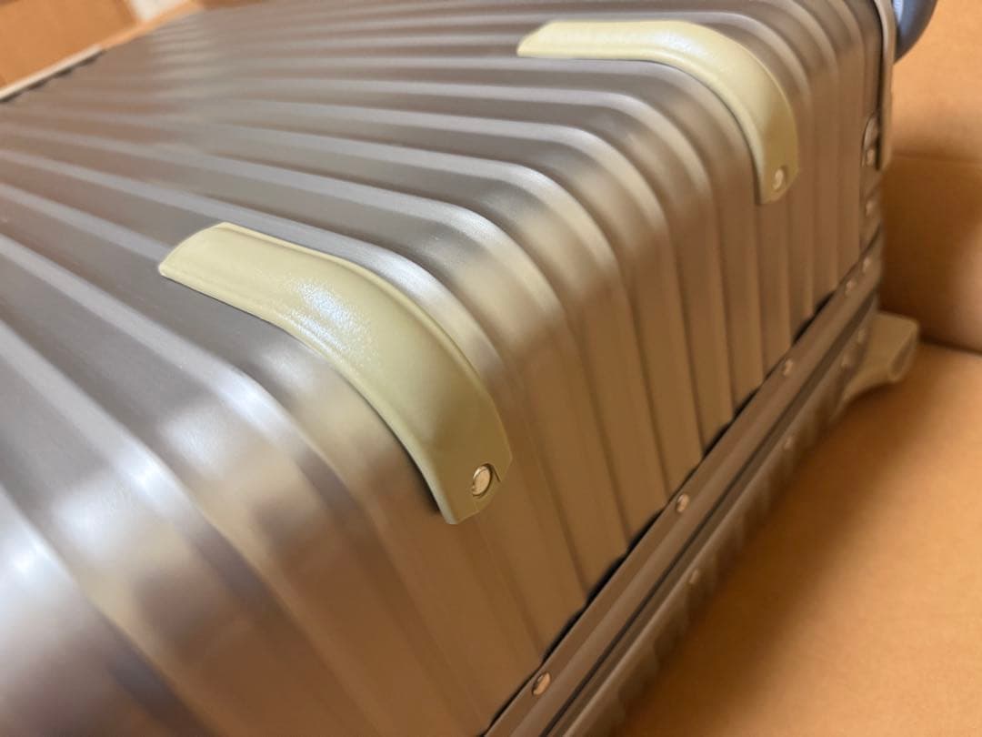 奇跡の新品未使用　リモワ　トパーズ　限定　プレミアム　63L